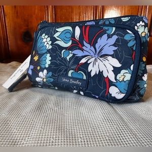 NWT Vera Bradley Lighten Up Compact Organizer in Floral Bursts